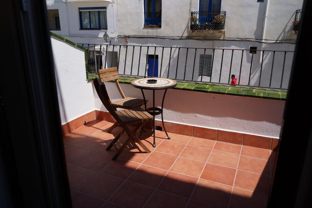 Hostal Marina Cadaqués Habitación foto
