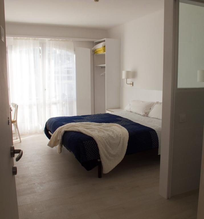 Hostal Marina Cadaqués Habitación foto